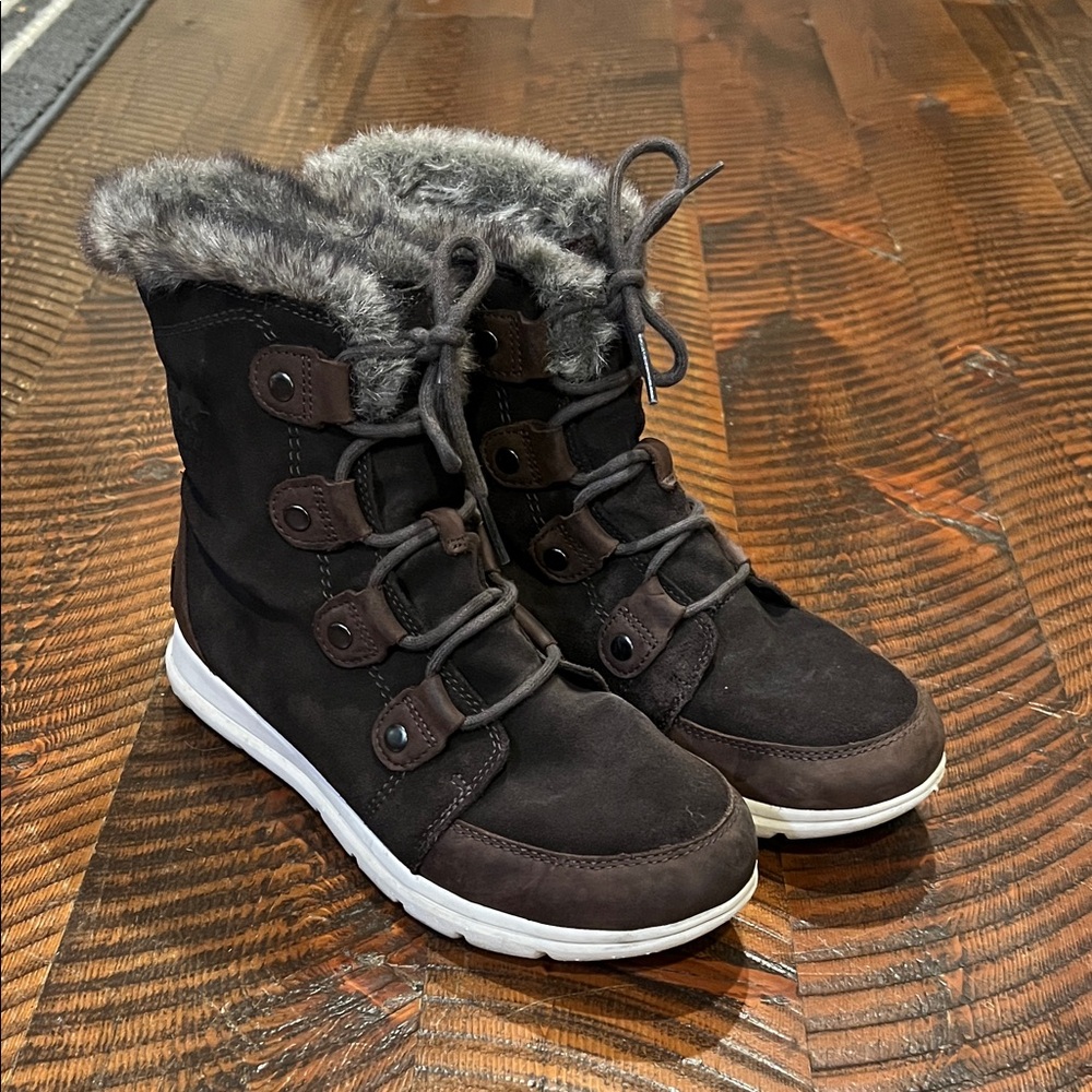 Sorel Explorer boots with Faux Fur